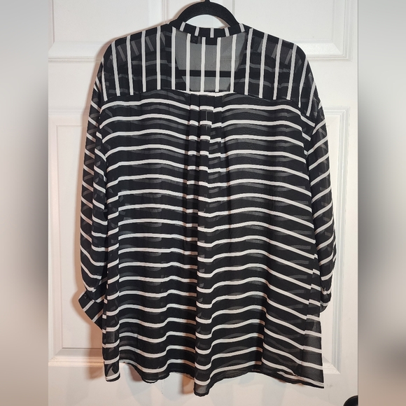 A.n.a Black And White Striped Sheer Long Sleeve Blouse 3X - Picture 4 of 4
